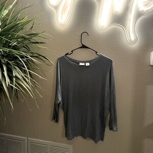 Grey/blue long sleeve